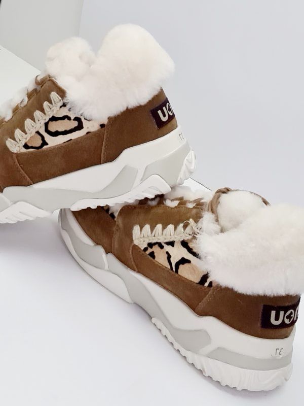 MOU סניקרס פרווה חום מנומר