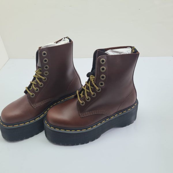 CLASSIC PULL UP DR MARTENS