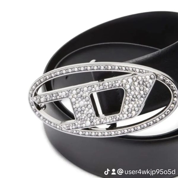 חגורה Dאבנים