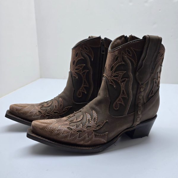 מגף בוקרים קמל