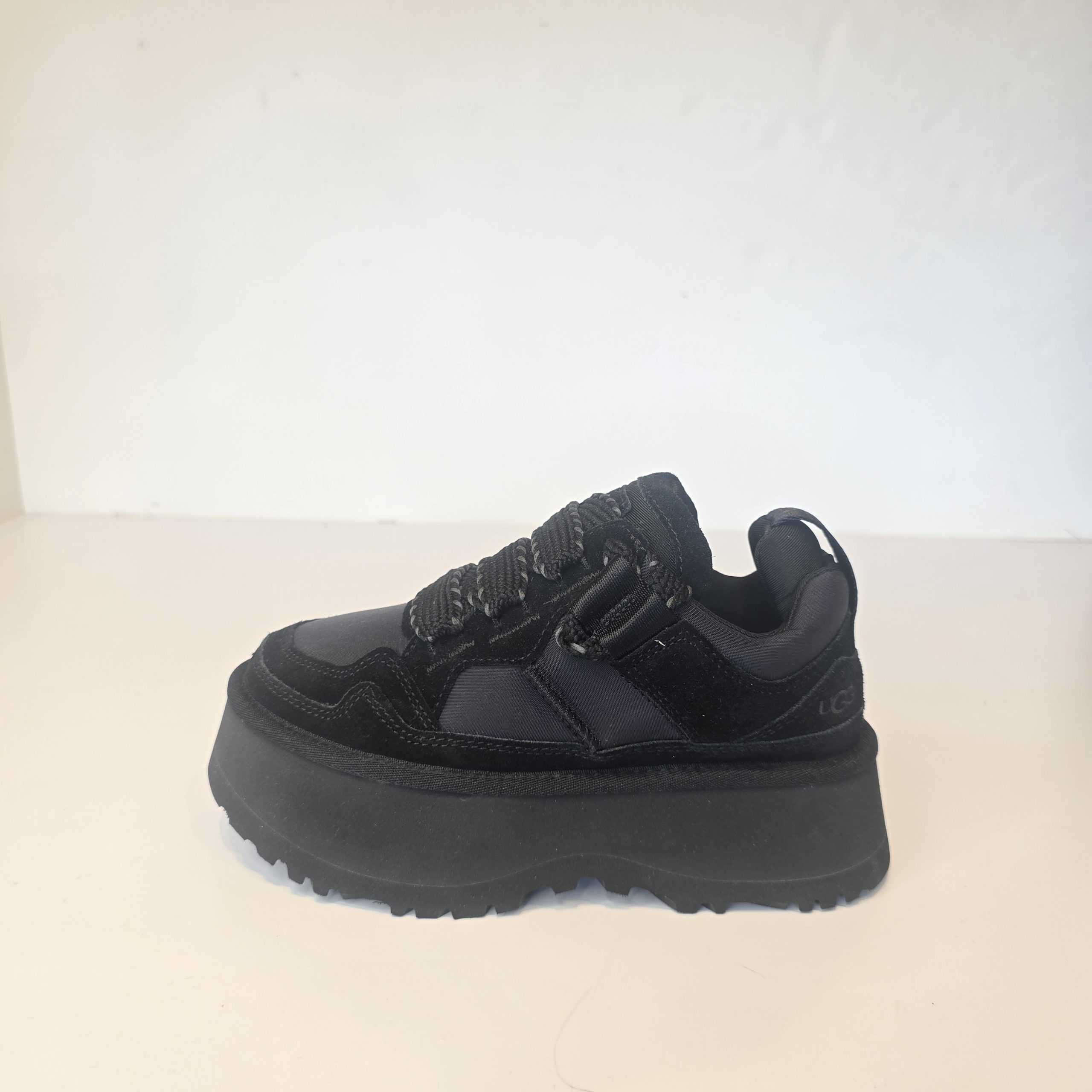 ASTROMEL  SNEAKERS  BLACK  UGG – תמונה 3